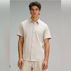 Lululemon Airing Easy Short Sleeve Shirt size large